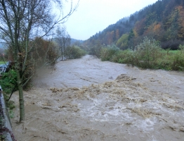 Slika 3: Poplavljanje Mislinje, Pameče, 2012